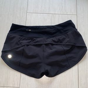lululemon Speed Up Shorts LR 2.5” in black size 4